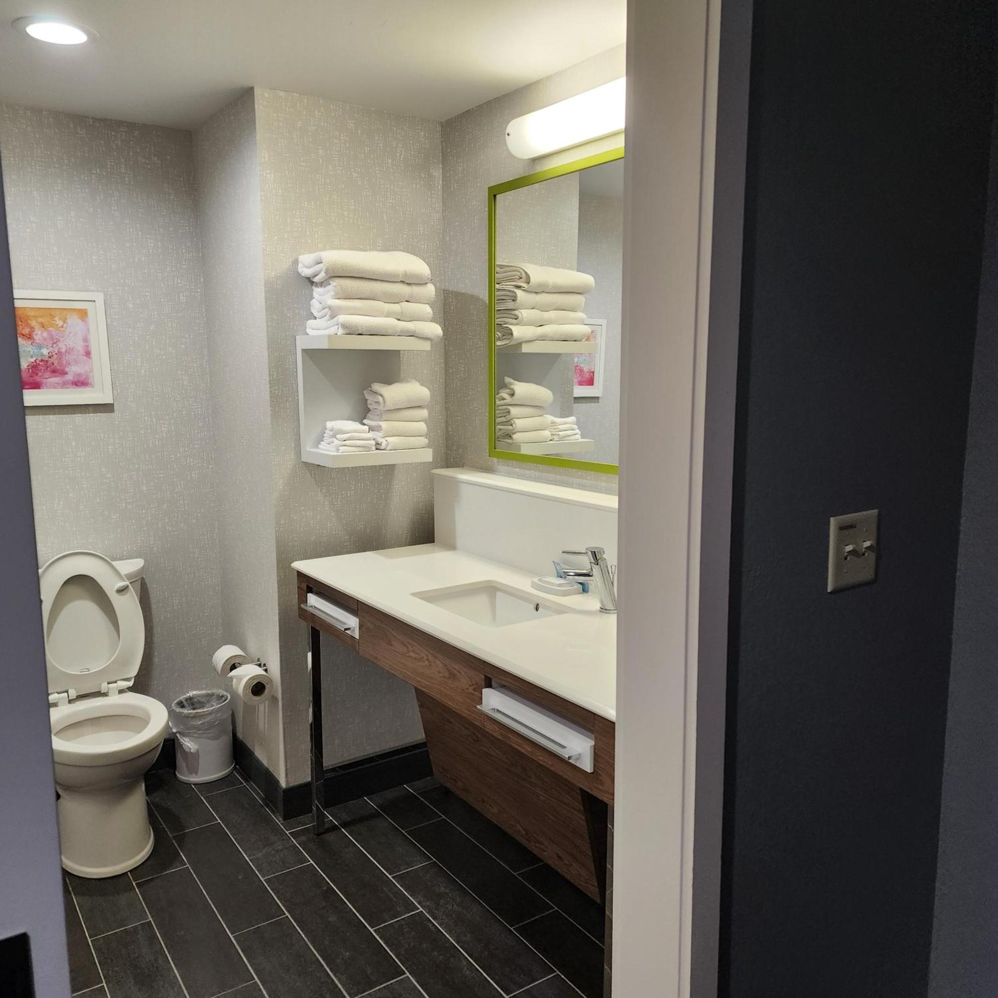 Hampton Inn & Suites Pittsburgh New Stanton Pa Экстерьер фото